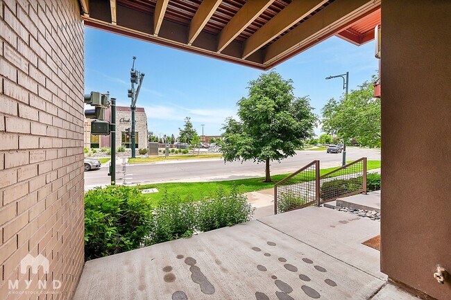 Building Photo - 10254 E 29th Dr