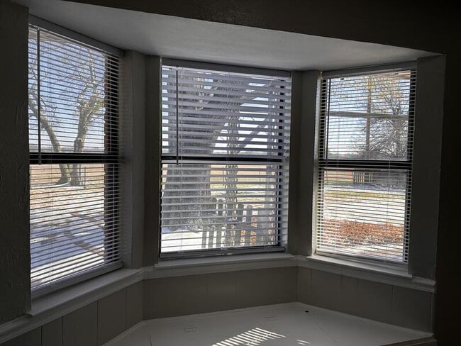 Building Photo - 503 Egret Ln