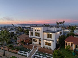 Building Photo - 4386 Newport Ave
