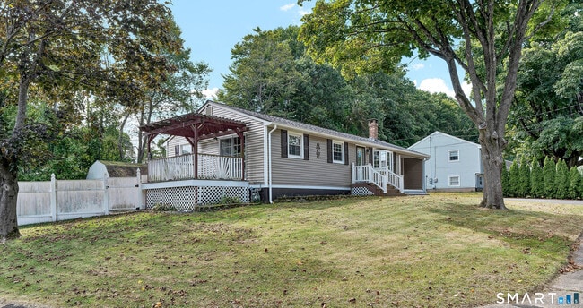 Building Photo - 75 Glenwood Dr