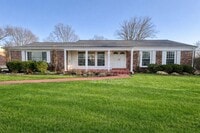 Building Photo - 412 Claymont Dr