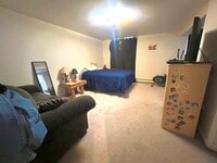 Building Photo - 215 Hill Dr
