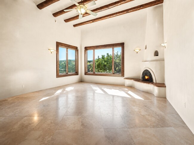 Building Photo - 61 Paseo Del Antilope
