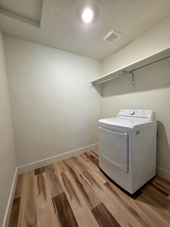 Building Photo - 4601 Highgarden Wy