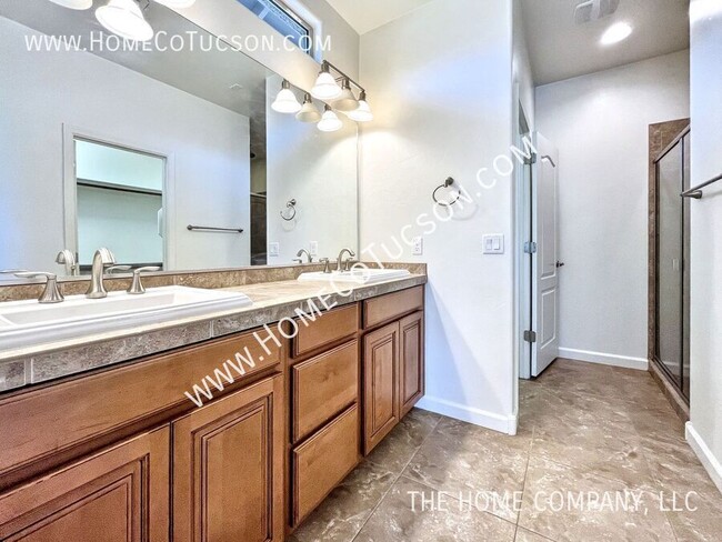 Building Photo - 12860 N Camino Vieja Rancheria