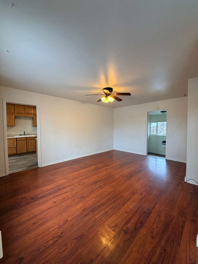 Building Photo - RENTAL 3 Bed Home w/ Garage Workshop & Fenced Yard