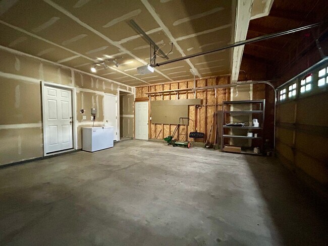 Building Photo - 3524 Huron Peak Ave