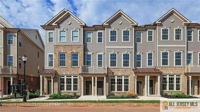 Building Photo - 95 Robeson St