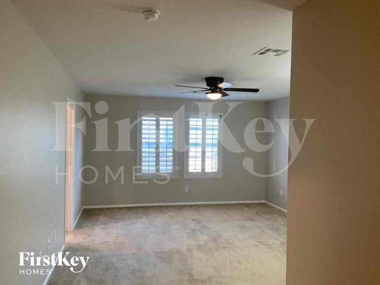 Building Photo - 11060 Camden Bay St