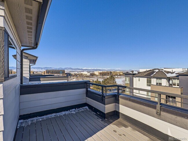 Building Photo - 2 bedroom townhome in Northfield Central Park Denver.