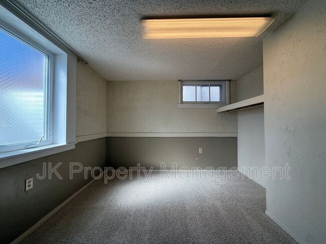 Building Photo - 2716 Central Ave