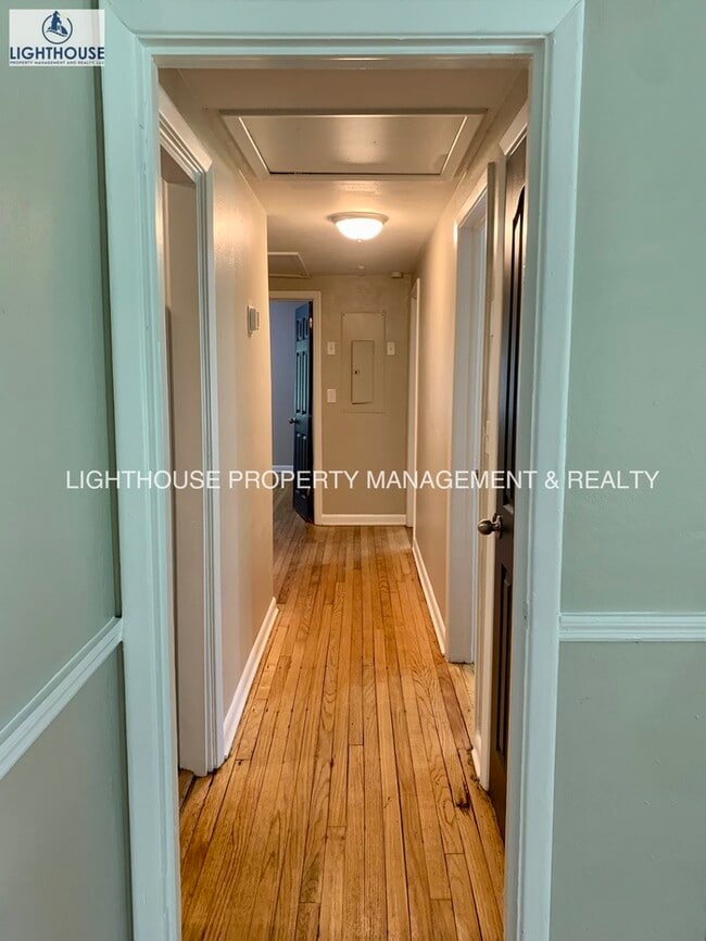 Building Photo - Fantastic 3 bed/2 bath home in Edgewood Ma...