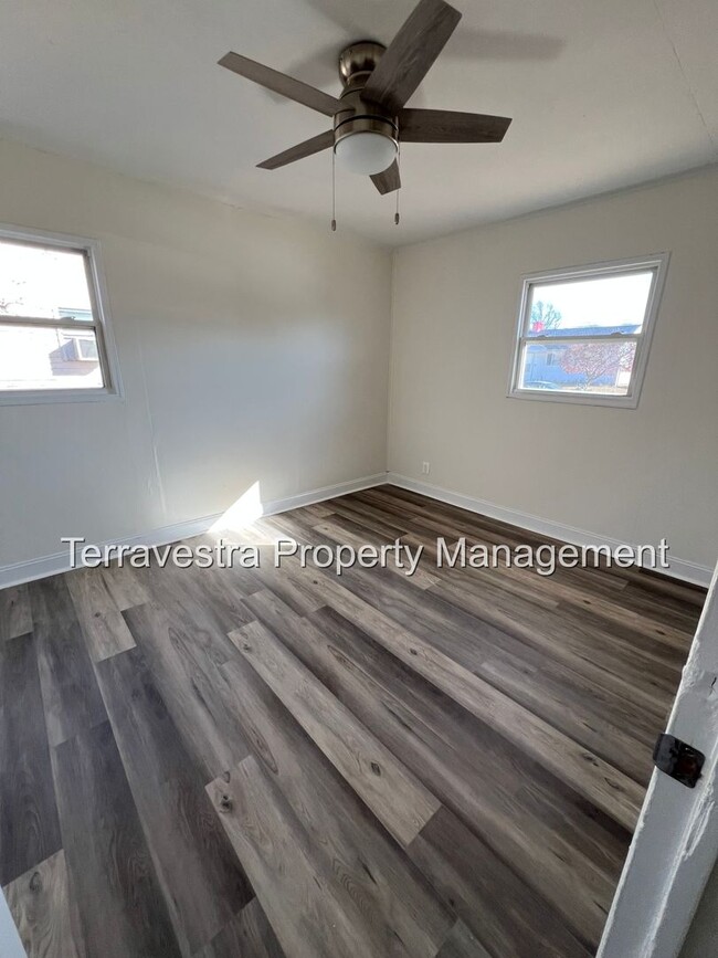 Building Photo - Beautifully remodeled 3 bedroom in Upper D...