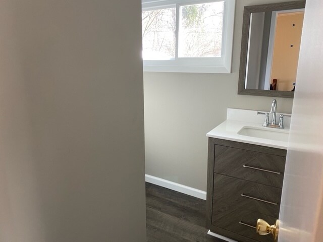 Bathroom 1 Picture 2 - 54 N Shafer St
