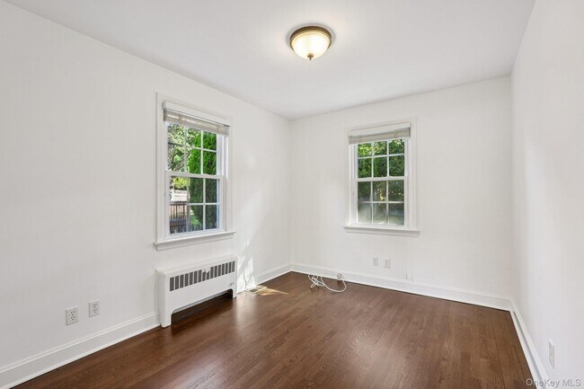 Building Photo - 71 Tamarack Rd