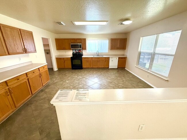Building Photo - 5006 Coral Flounder