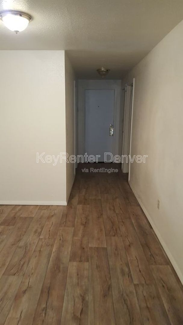 Building Photo - 1118 6th St