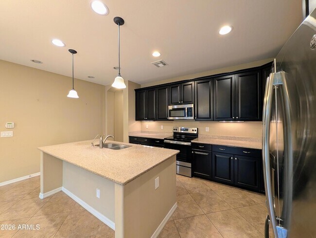 Building Photo - 923 S Osborn Ln