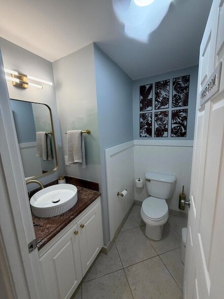 Building Photo - 6094 Oak Bluff Way