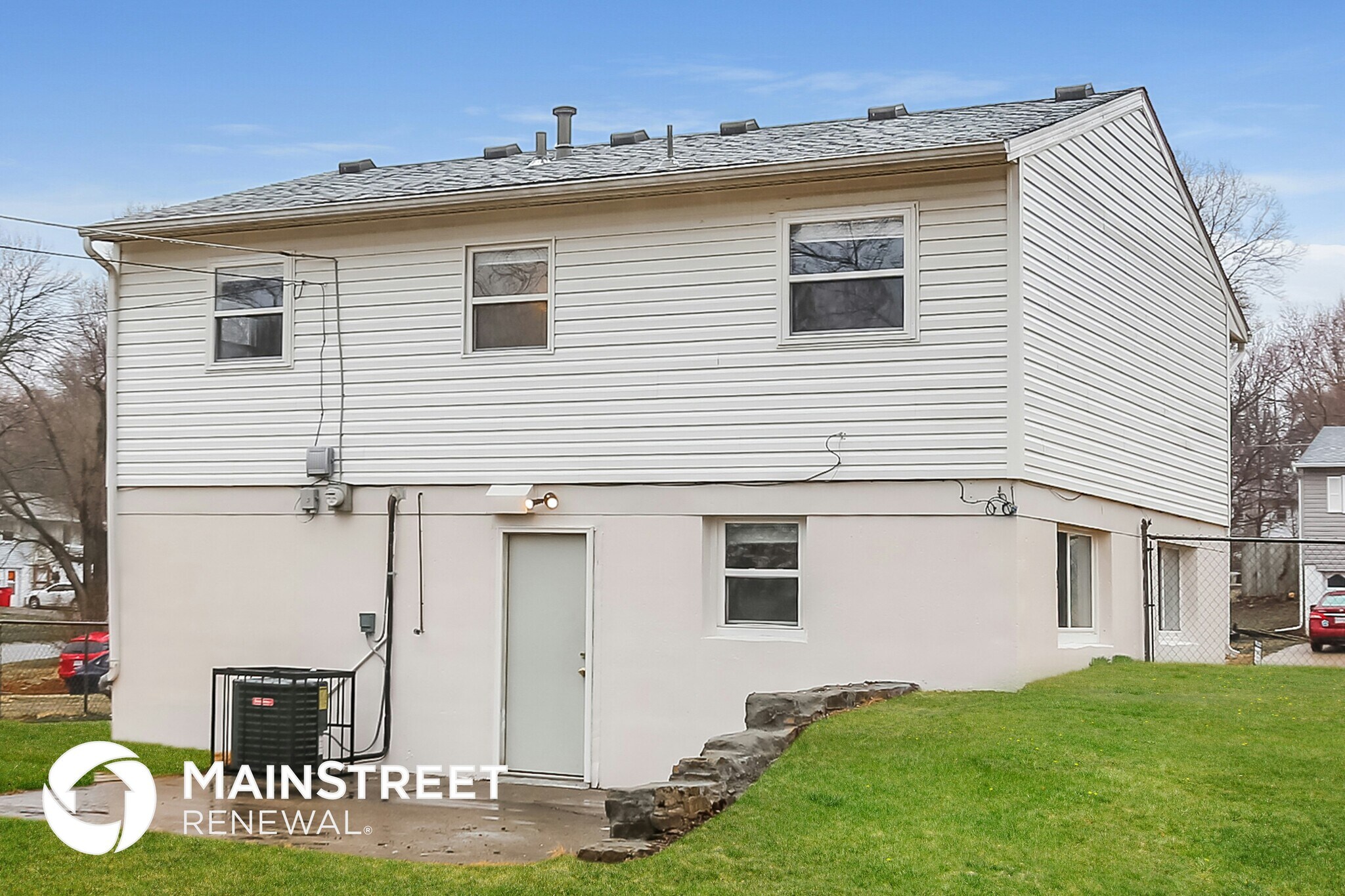 Building Photo - 1511 N Seminole Dr