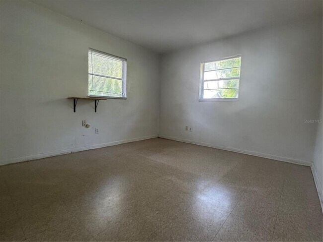 Building Photo - 1421 Noble Pl