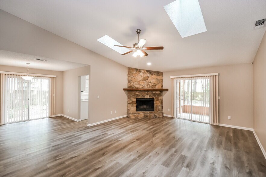 Building Photo - 8056 Rodin Ct
