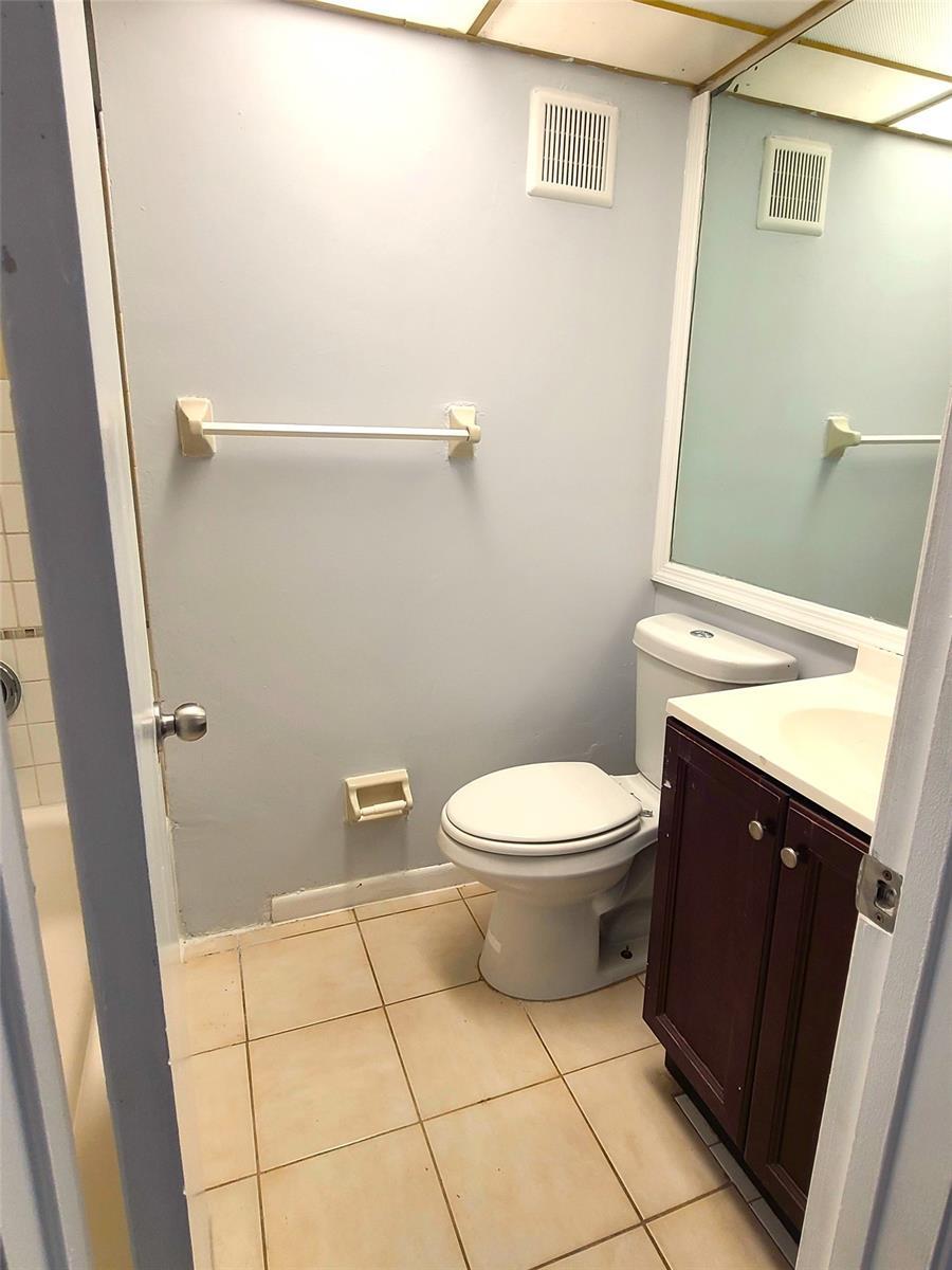 Building Photo - 3262 NW 104th Ave