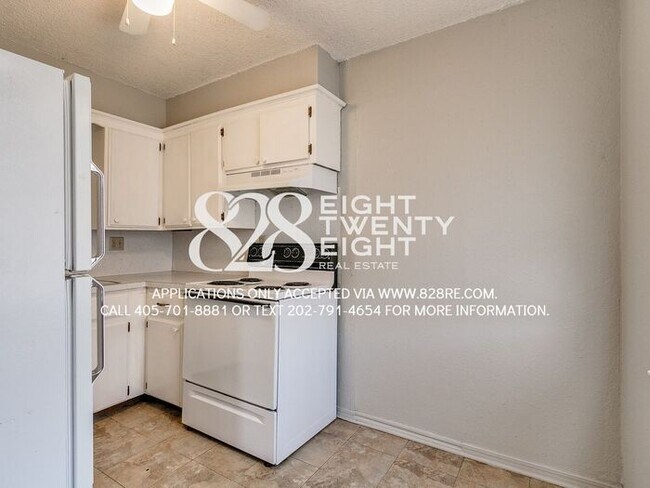 Building Photo - AVAILABLE NOW! 2 BD/1 BATH RENTAL IN NOBLE!