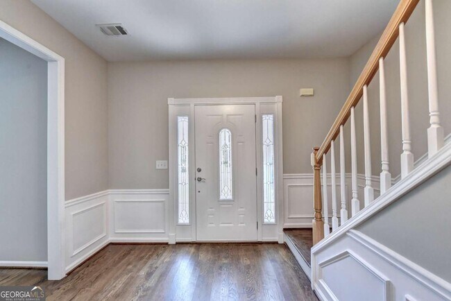 Building Photo - 7470 Brookwood Way