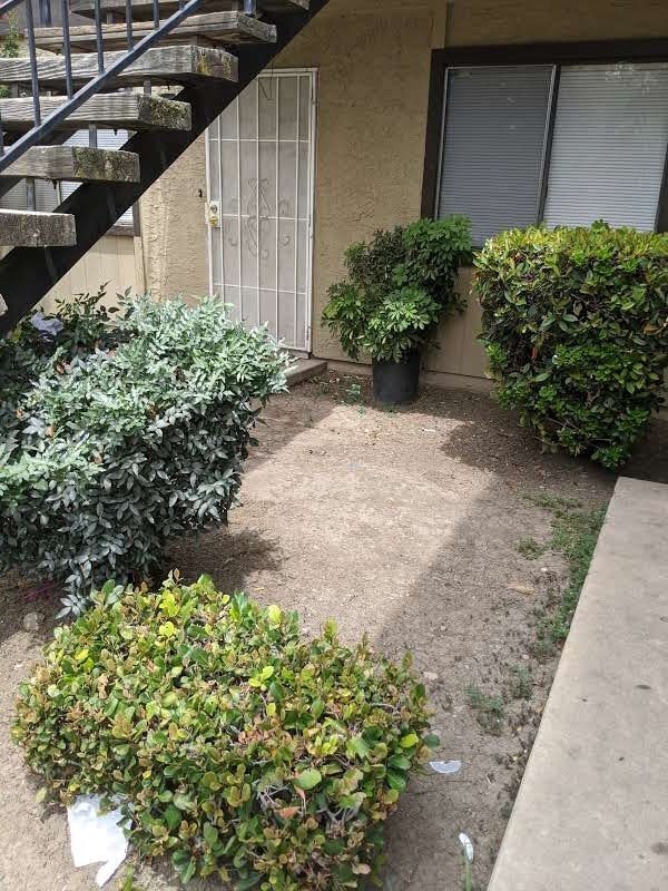 Building Photo - Competitively priced Two Bedroom Apartment Home! Do Not Miss Out On This Amazing Opportunity!