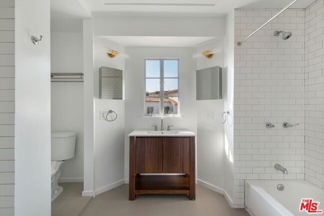 Building Photo - 3617 Homeway Dr