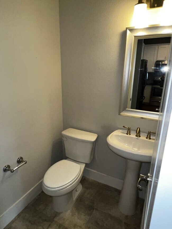 Building Photo - 1319 Rancho Mirage Dr