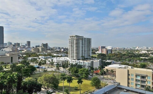 Building Photo - 2001 Biscayne Blvd