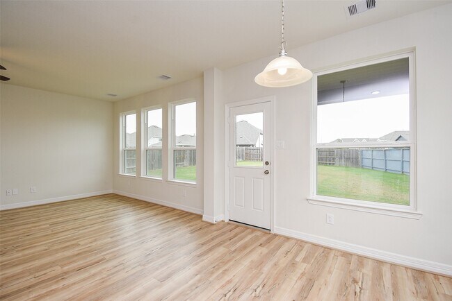 Building Photo - 32426 Fly Fish Wy