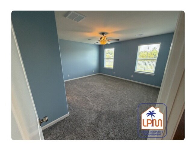 Building Photo - Open Concept  3-Bed, 3-Bath with 1,924 Sq. Ft.