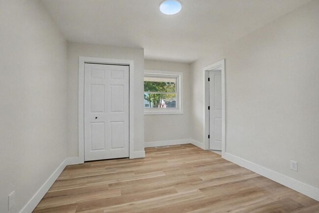 Building Photo - 83 Brookhaven Dr