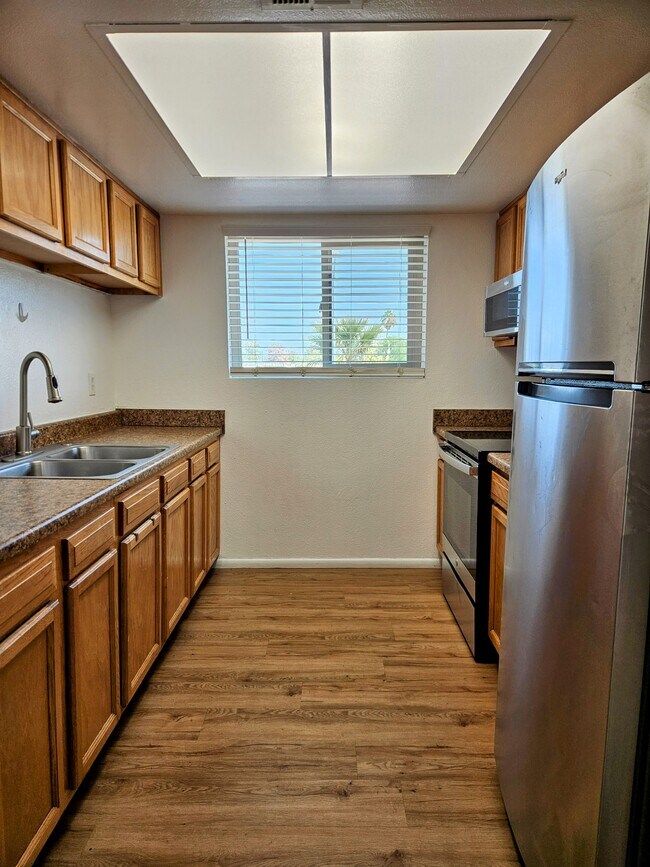 Primary Photo - 11350 W Tennessee Ave