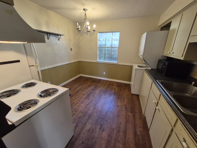 Building Photo - 14 S Lafayette St