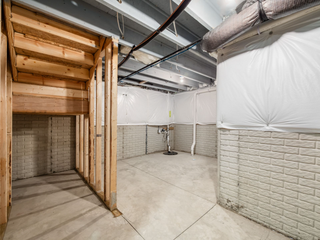 Building Photo - 2235 Acorn Ln