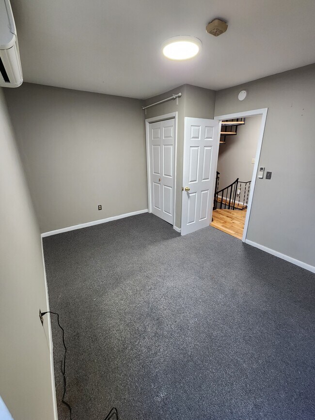 Building Photo - 661 Portland St