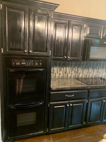 Building Photo - 4517 Newport Dr