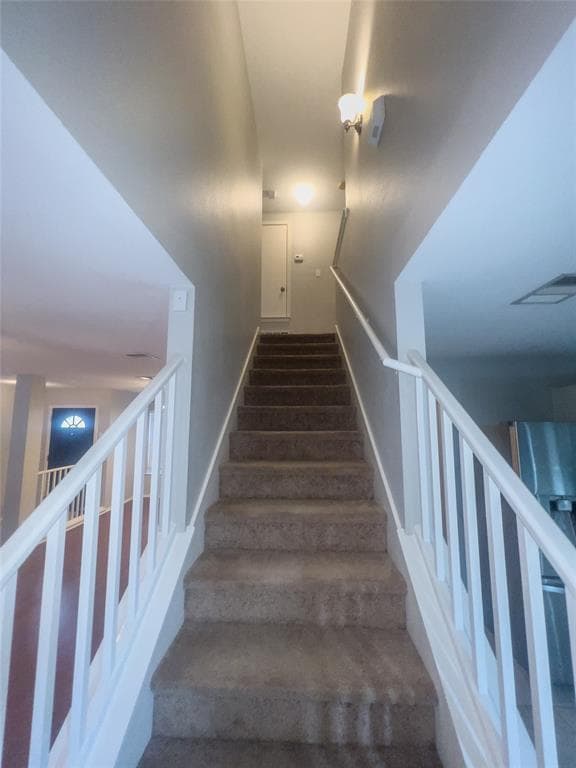 Building Photo - 2208 Bluebonnet Dr