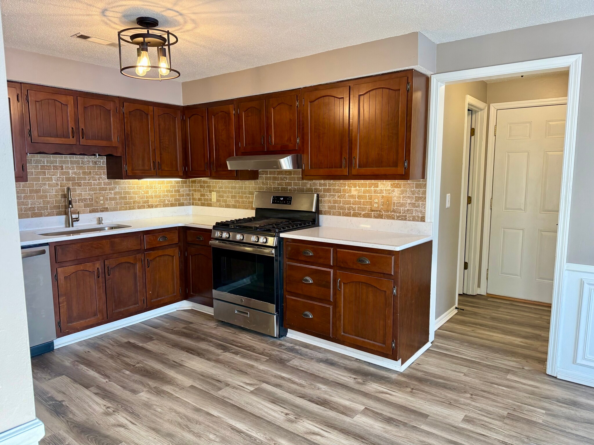 Building Photo - 4612 Mirror Light Pl