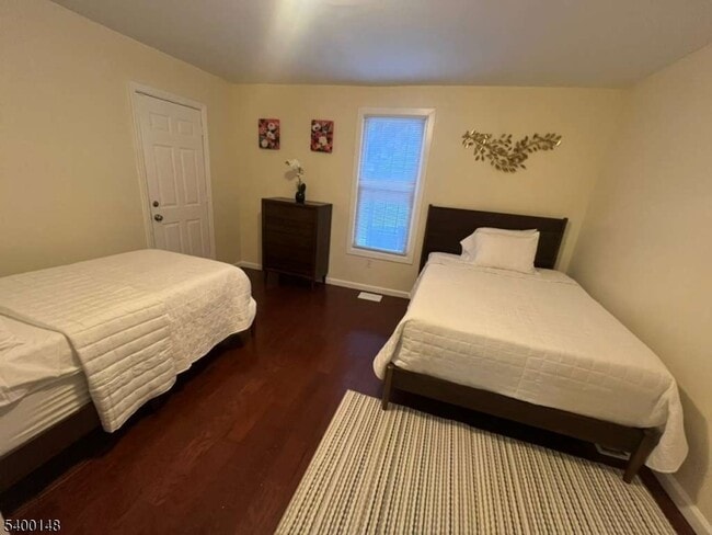 Building Photo - 168 N 5th St