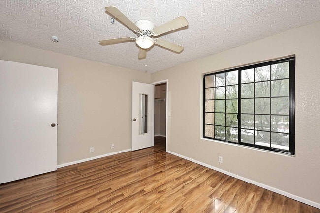 Building Photo - 8625 E Belleview Pl