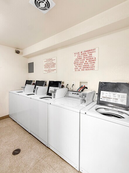 Building Photo - Pacific Rosemead Apartments