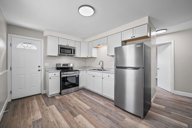 Building Photo - 135 Tandy Dr