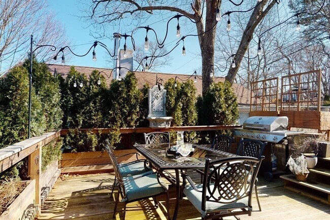 Building Photo - 37 Marivista Ave