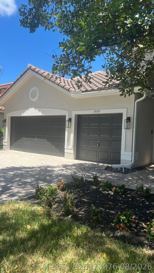 Building Photo - 19305 Skyridge Cir