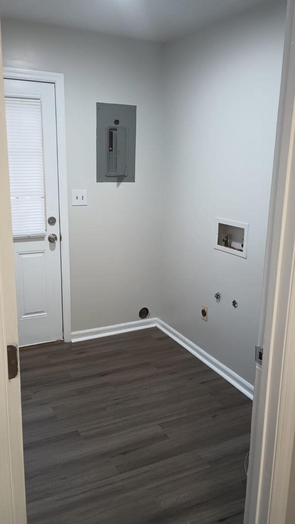 Building Photo - 310 Brookedge Dr